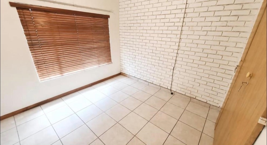 2 Bedroom Property for Sale in Rustenburg Central North West